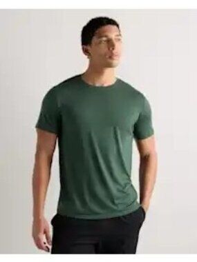 Quince 100% Merino Wool All-Season Base Layer Tee Short Sleeve Green Size L NWOT